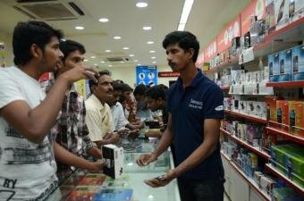 Samsung India in talks with companies to promote new Galaxy handsets