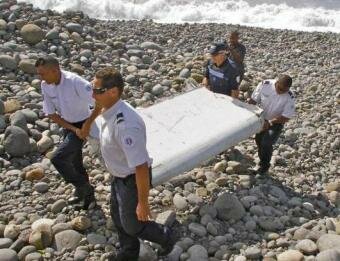 Others parts of Flight MH370 could still be floating, expert