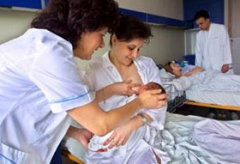 Hospitals in US Encouraging New Mothers to Breastfeed their Babies 
